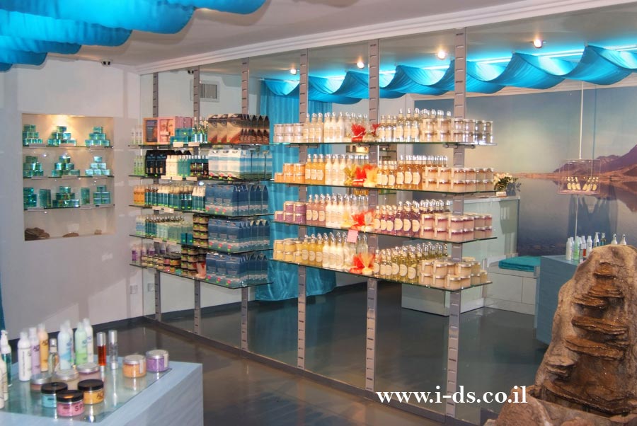 תכנון ועיצוב "חנות קוסמטיקה" של ים המלח.אירנה פטרושקו אדריכלית פנים. עיצוב ותכנון מקומות ציבוריים