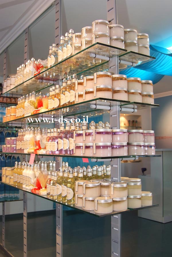 תכנון ועיצוב "חנות קוסמטיקה" של ים המלח.אירנה פטרושקו אדריכלית פנים. עיצוב ותכנון מקומות ציבוריים