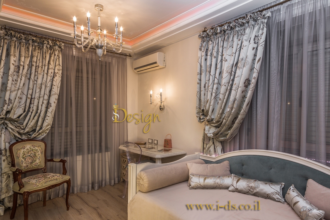 עיצוב חדר שינה יוקרתי בסגנון קלאסי. אירנה פטרושקו מעצבת פנים. עיצוב ותכנון דירות ובתים פרטיים