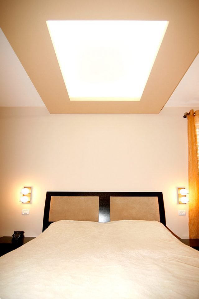 עיצוב חדר שינה, עיצוב תקרה בגבס עם תאורה נסתרת.אירנה פטרושקו אדריכלית פנים. עיצוב ותכנון דירות ובתים פרטיים